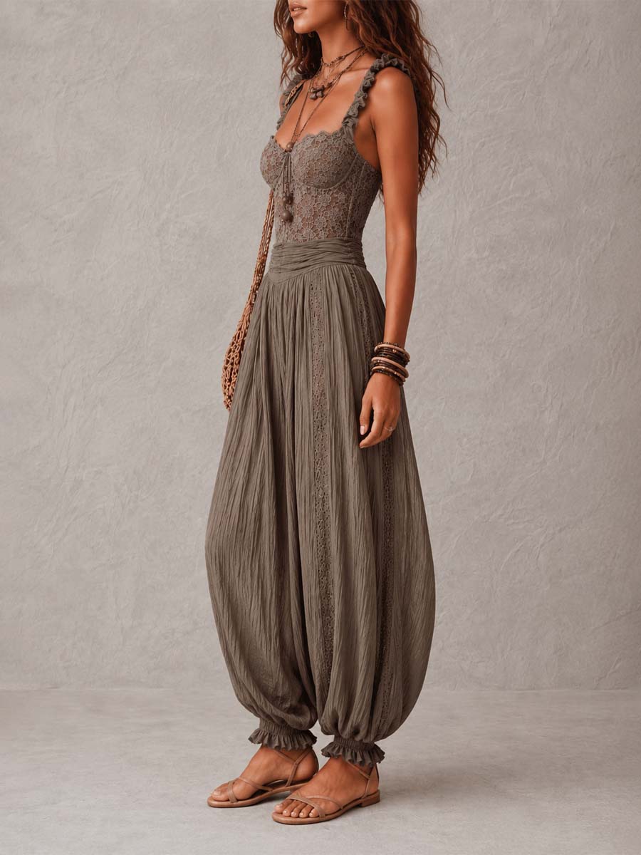 Conjunto gris de top bandeau de encaje y pantalón harén plisado de algodón