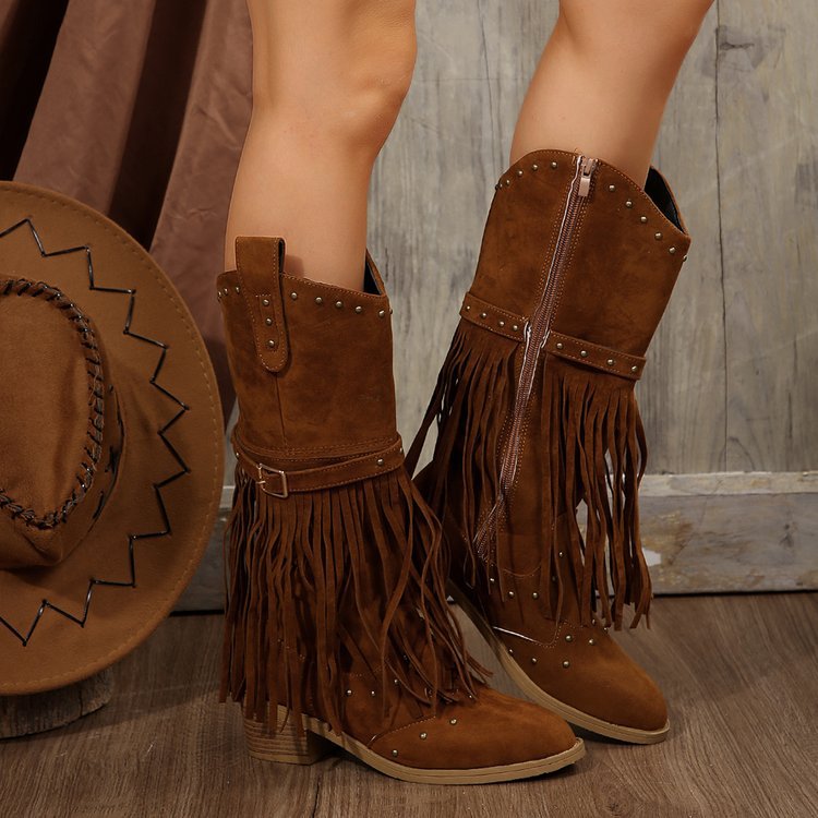 Botas de montar retro con flecos, remaches y cinturón