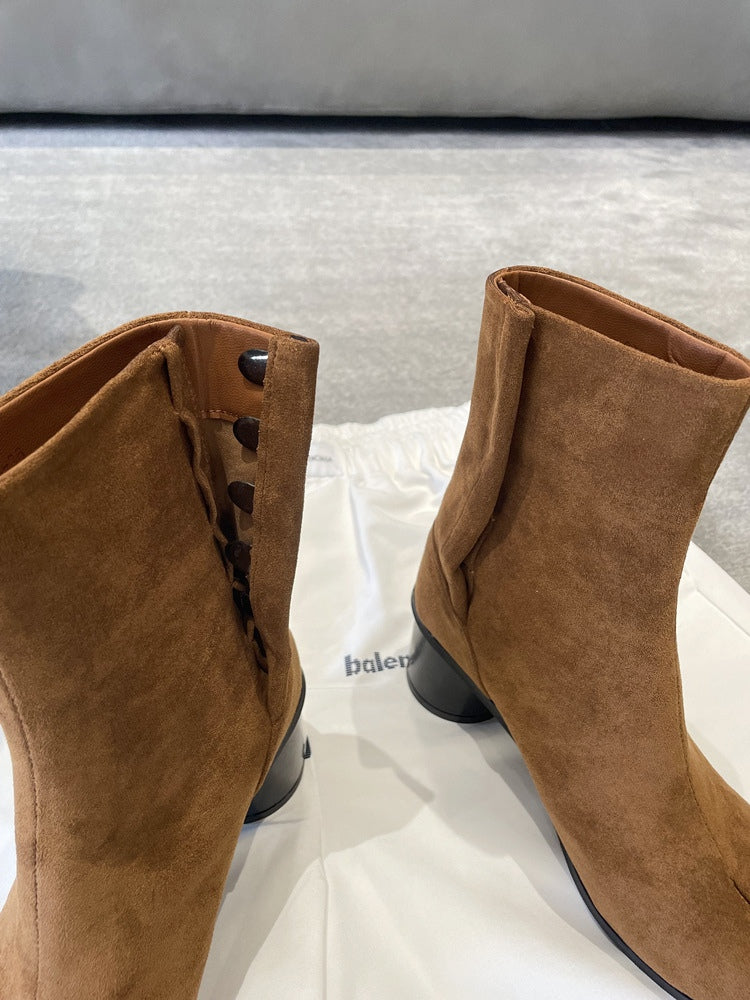 Botas Martin de piel auténtica con tacón ancho y media caña