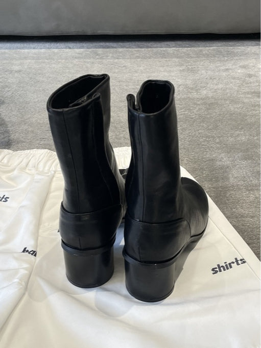 Botas Martin de piel auténtica con tacón ancho y media caña