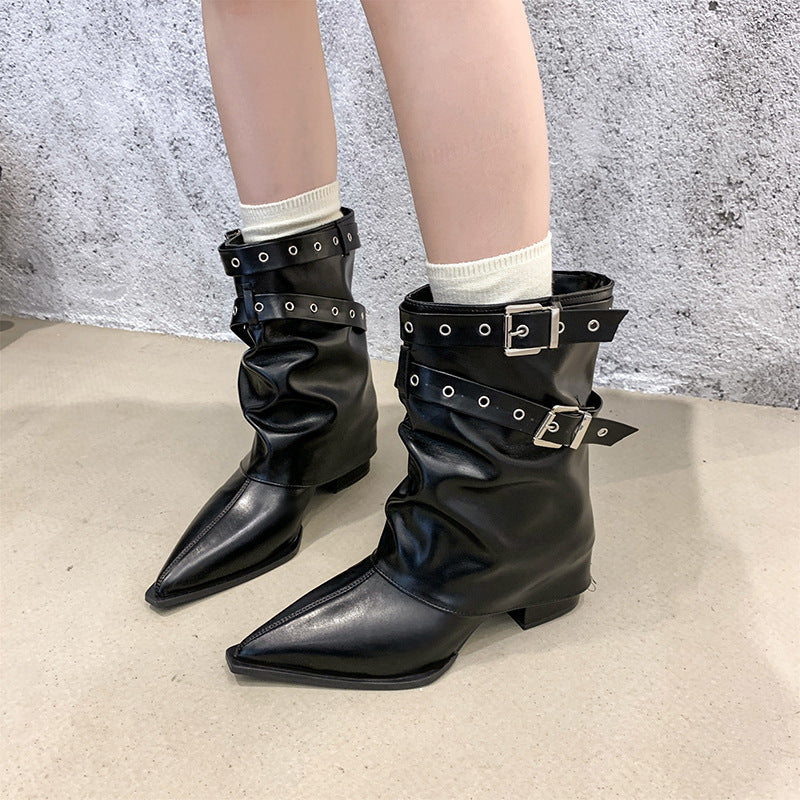 Botas Martin retro con puntera en punta y tacón ancho