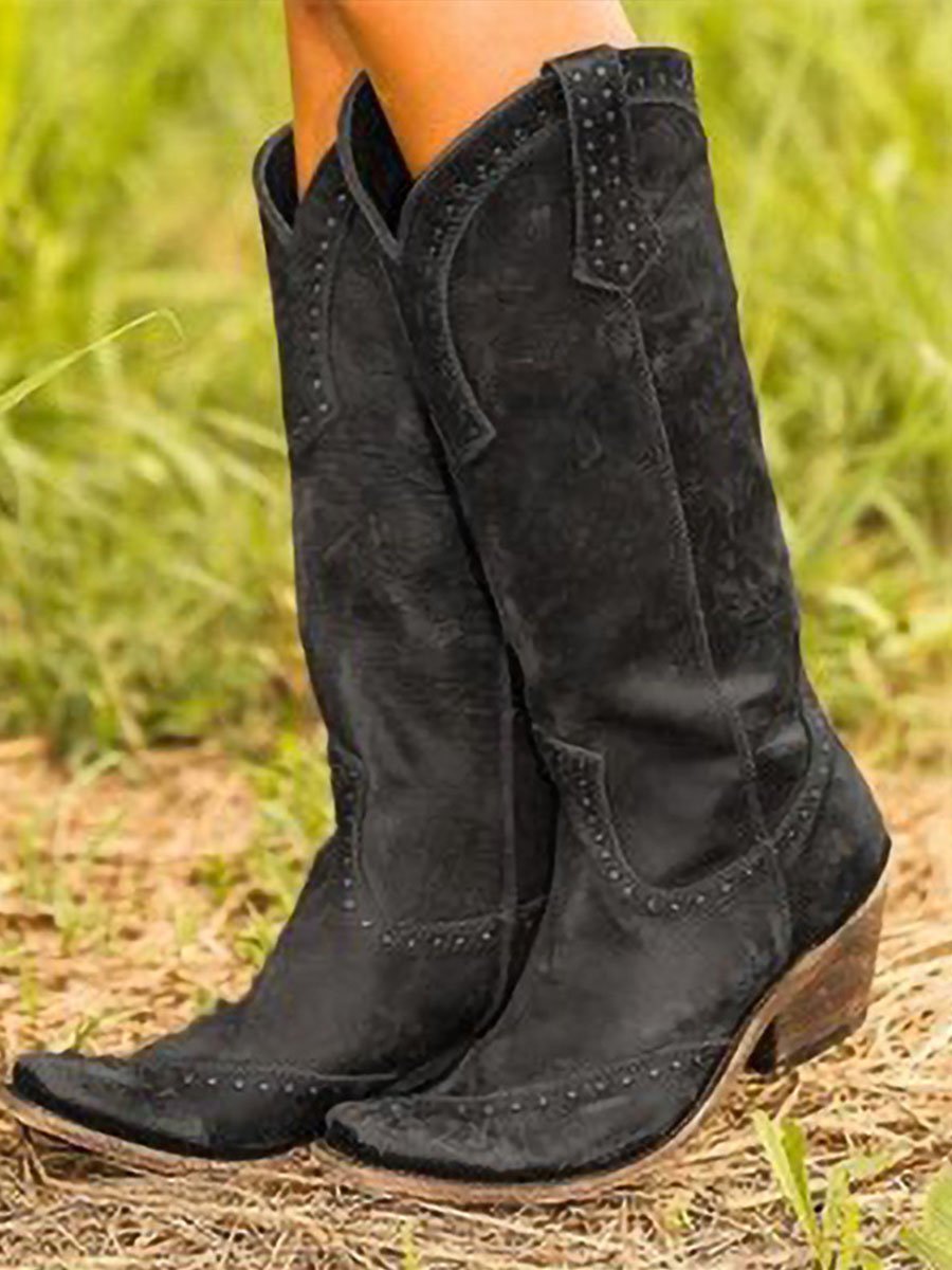 Botas camperas vintage con tachuelas