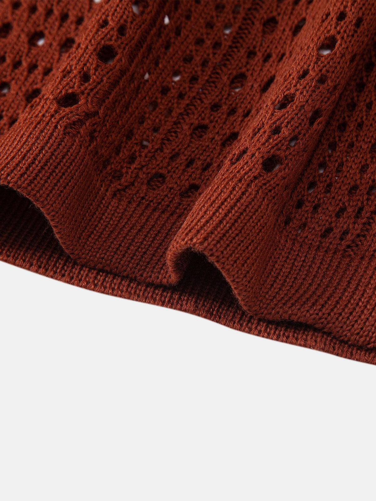 Polo de crochet con cuello en V