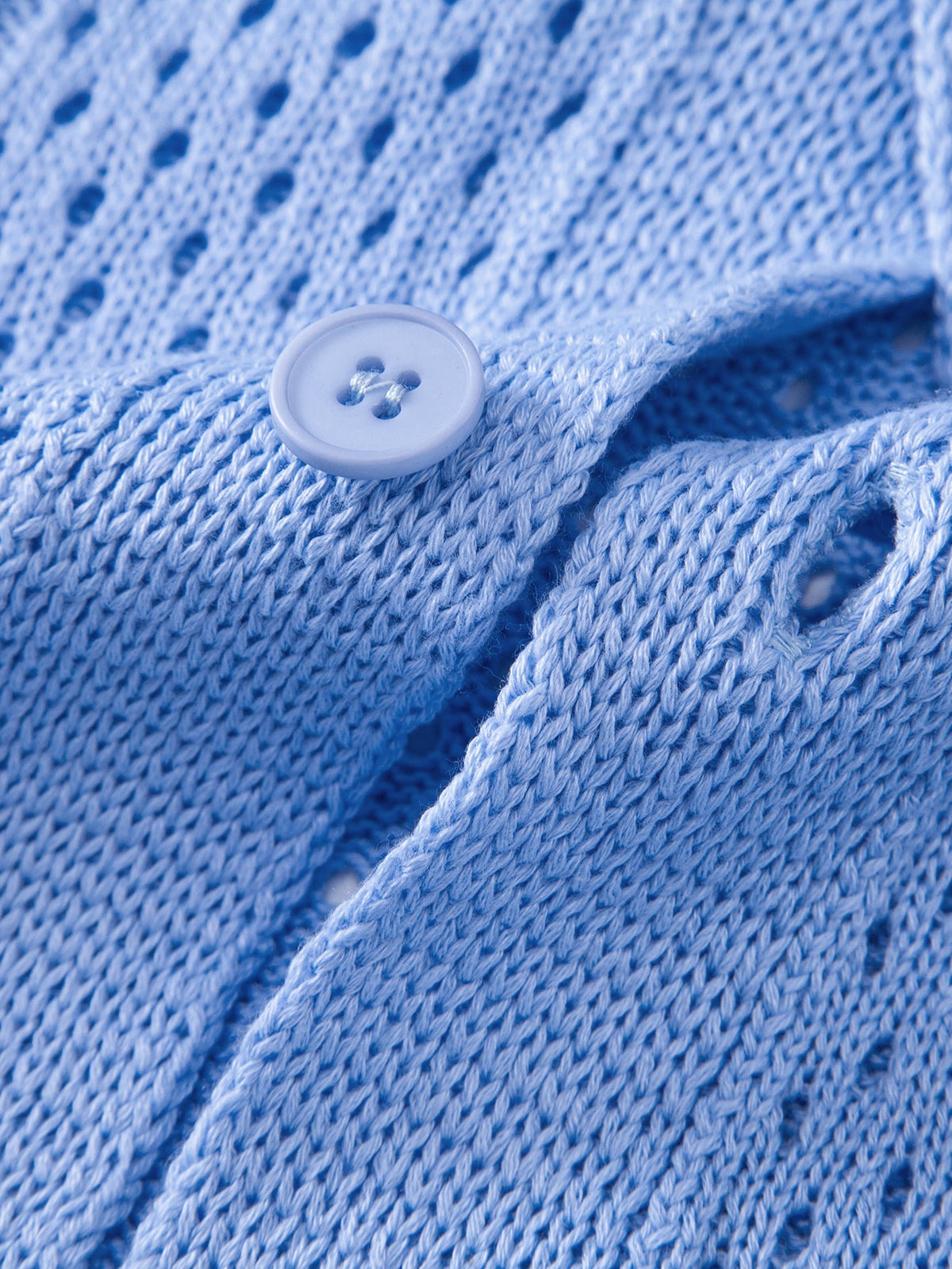 Camisa de punto abierta y pantalones de lino de pierna recta