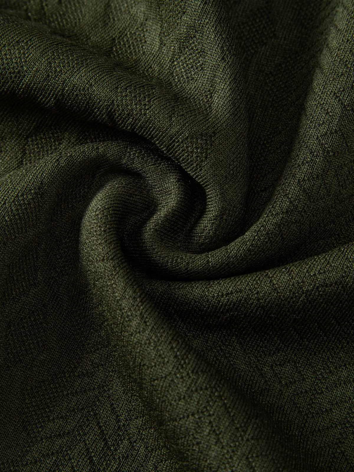 Polo de jacquard geométrico con cremallera