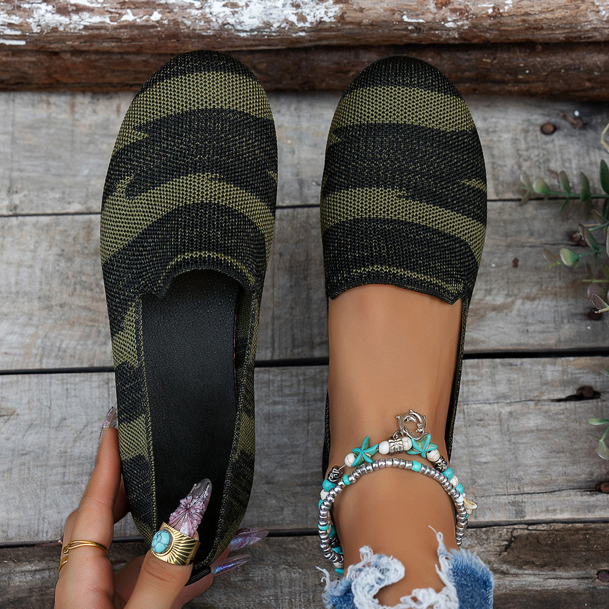 Bailarinas de punto sin cordones, con estampado de camuflaje y rayas