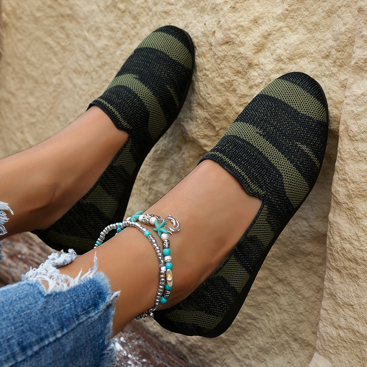 Bailarinas de punto sin cordones, con estampado de camuflaje y rayas