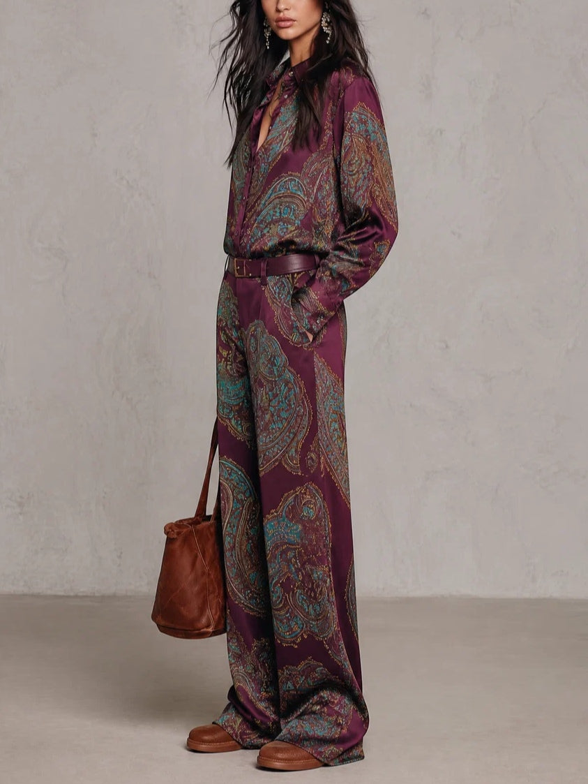 Conjunto de camisa de raso de manga larga con estampado cachemira burdeos-morado y pantalón ancho (con cinturón)