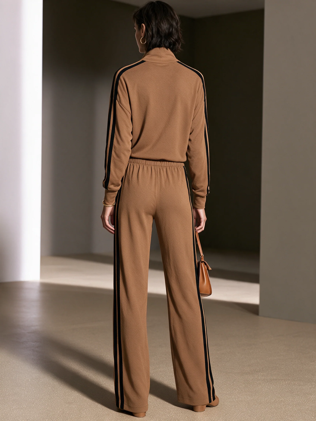 Conjunto de chaqueta cruzada con bloques de color y pantalón ancho