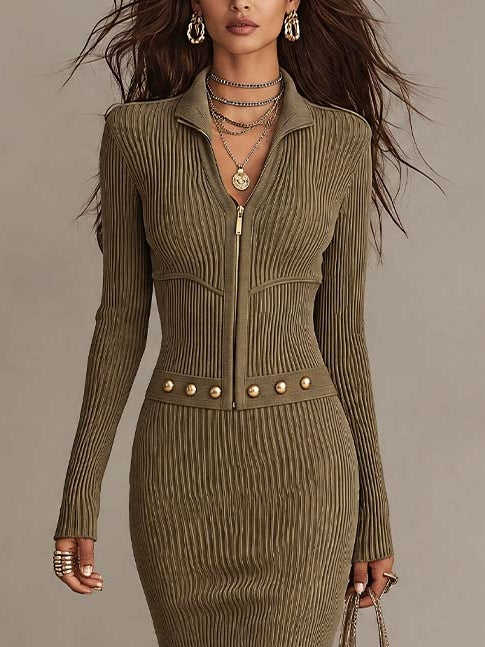 Vestido midi verde oliva acanalado con cremallera y tachuelas doradas
