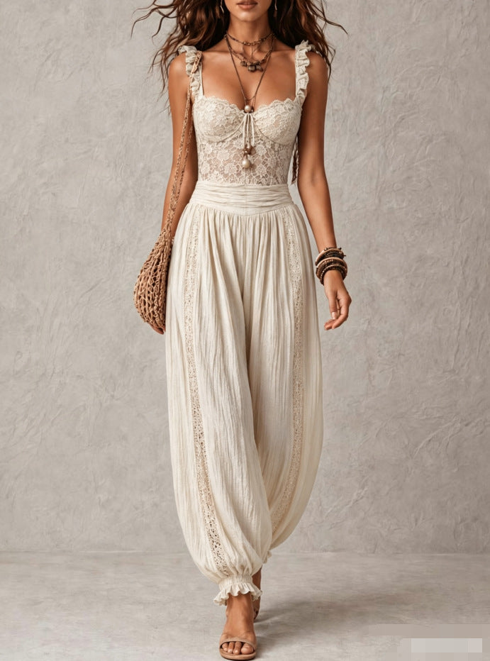 Conjunto gris de top bandeau de encaje y pantalón harén plisado de algodón