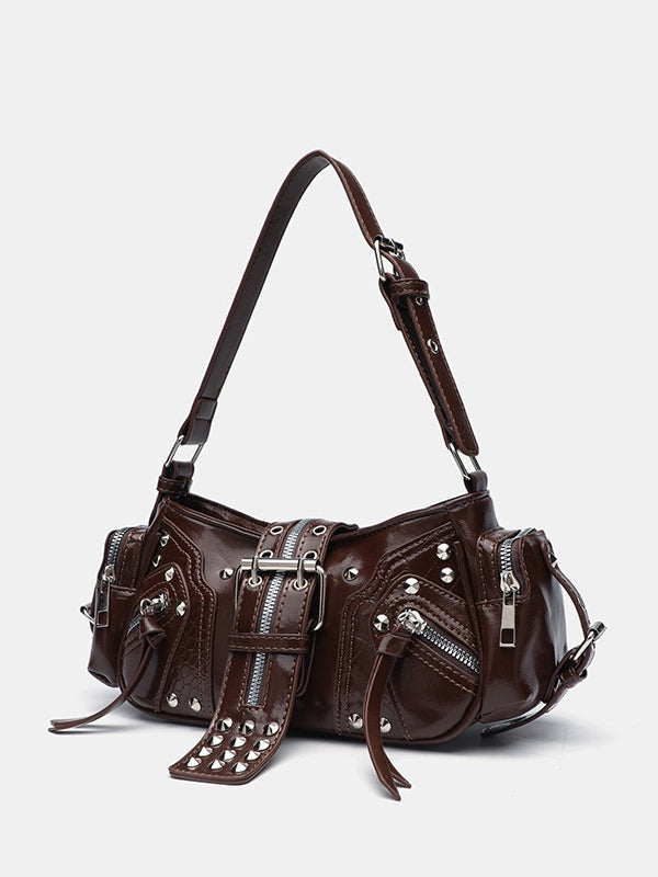 Bolso bandolera con remaches para el día a día