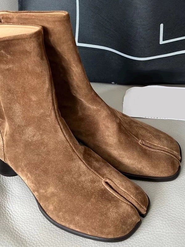 Botas Martin de piel auténtica con tacón ancho y media caña