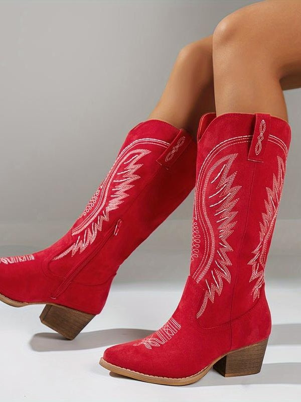 Botas estilo cigarrillo de tacón bajo