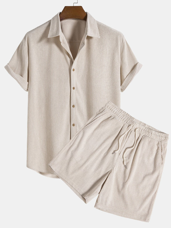 Camisa y pantalones cortos de pana con botones y mangas cortas