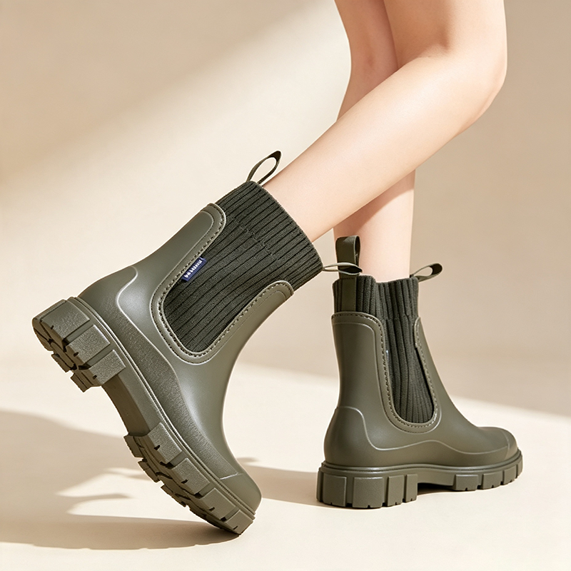 Botas de agua impermeables con plataforma y punto en bloques de color