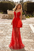 Vestido de noche rojo palabra de honor con lentejuelas y malla transparente
