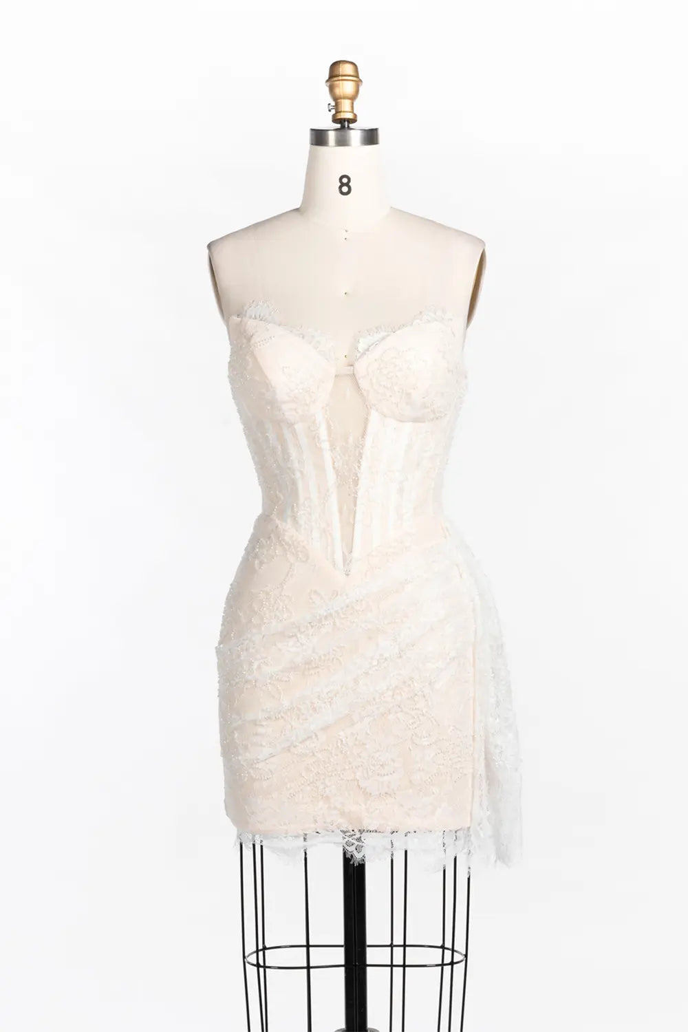 Vestido corto blanco nude palabra de honor con corsé de encaje