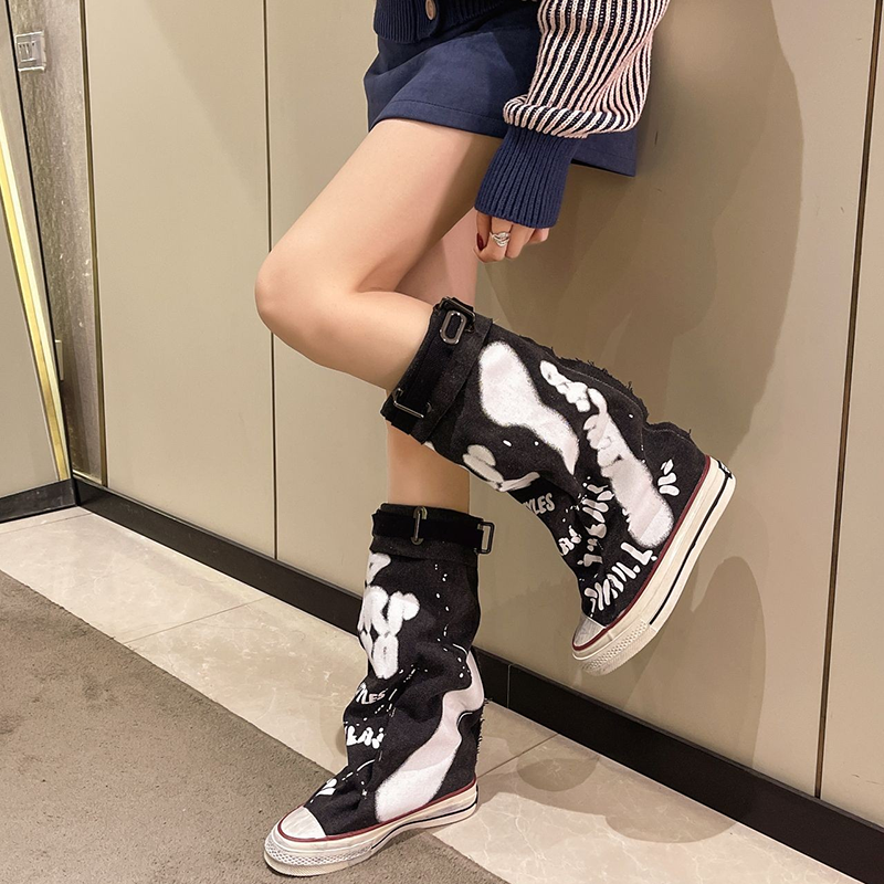 Botas de lona plegables con estampado grafiti hasta media pierna