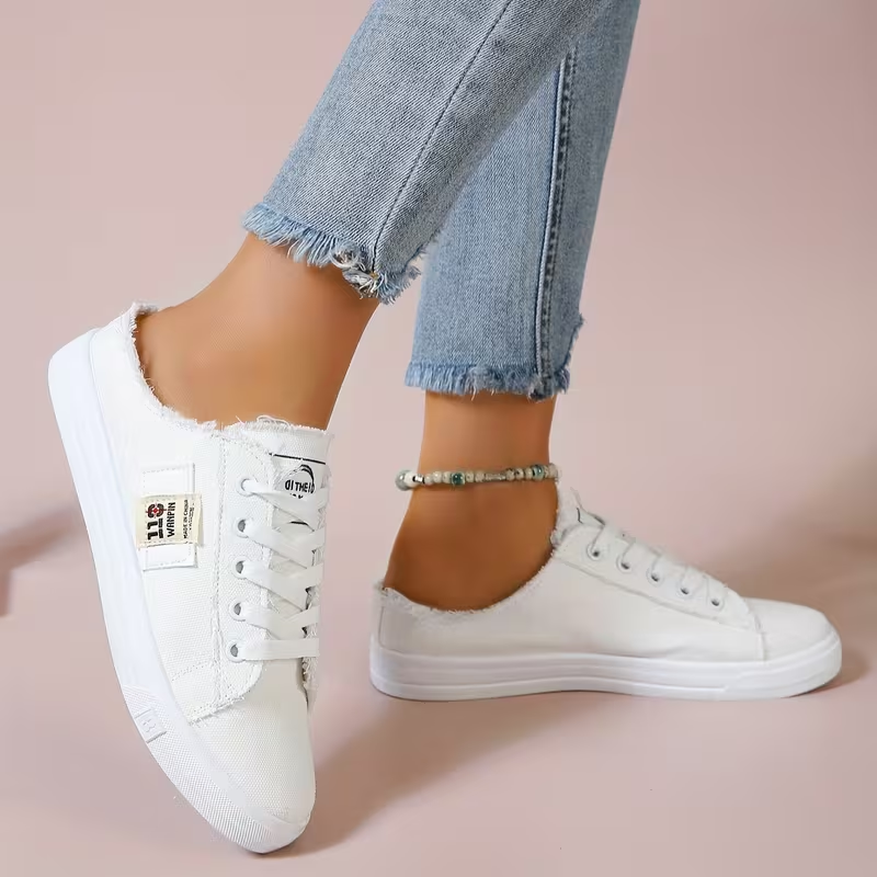Zapatillas de lona sin cordones con bordes desflecados
