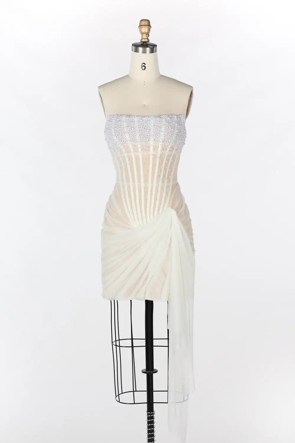 Vestido corto blanco palabra de honor con corsé drapeado y abalorios