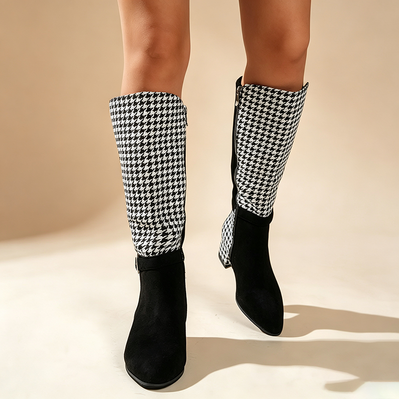 Botas altas con paneles de cuadros
