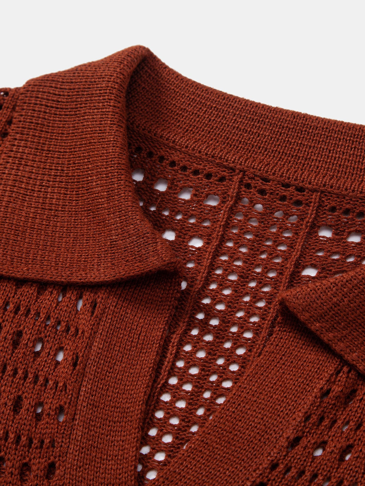 Polo de crochet con cuello en V
