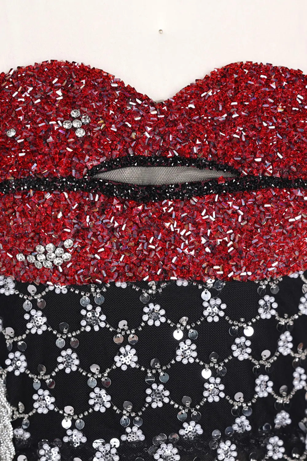 Vestido de noche negro palabra de honor con lentejuelas