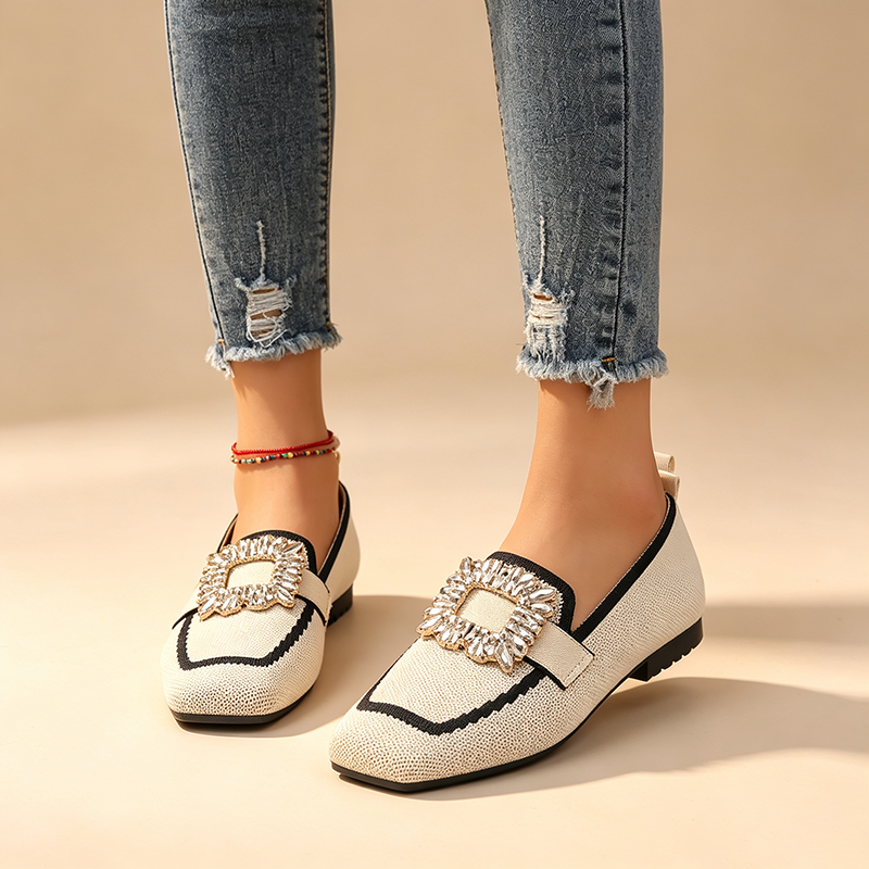 Mocasines de punto de puntera cuadrada con hebilla de strass y bloques de color