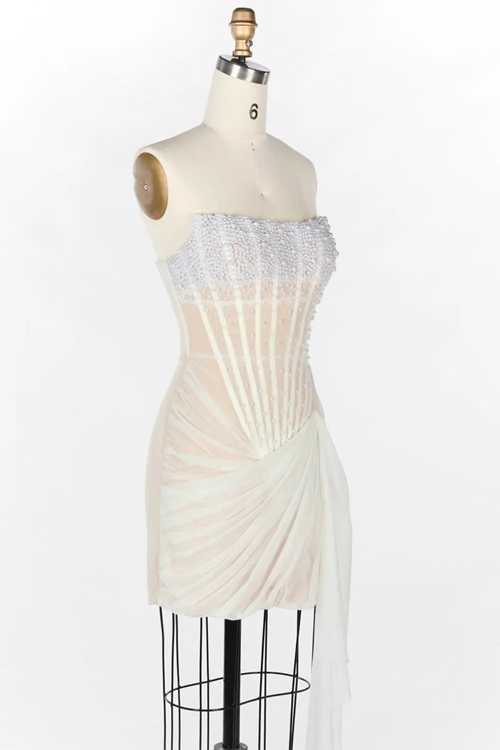 Vestido corto blanco palabra de honor con corsé drapeado y abalorios