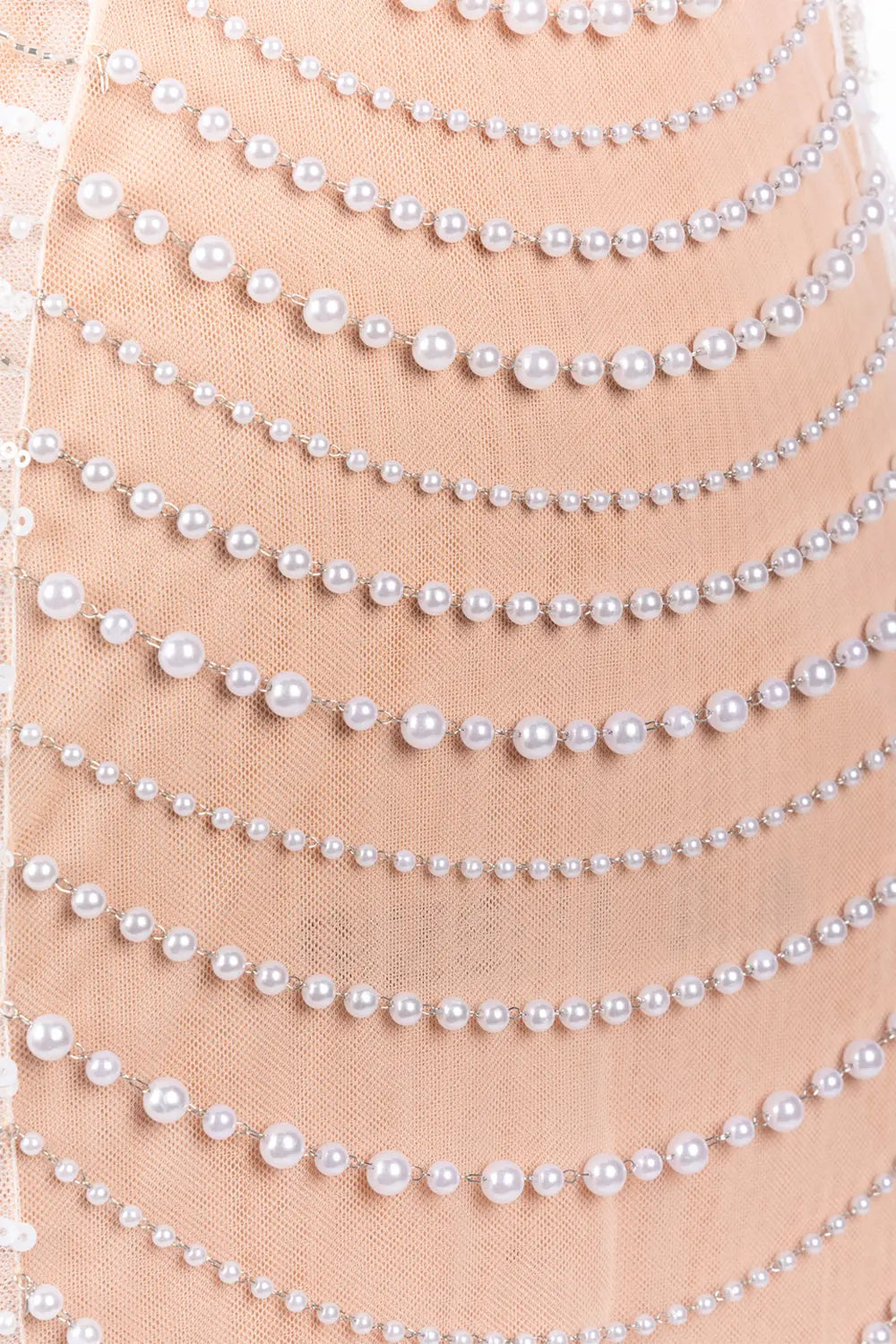 Vestido de noche blanco nude halter con abalorios