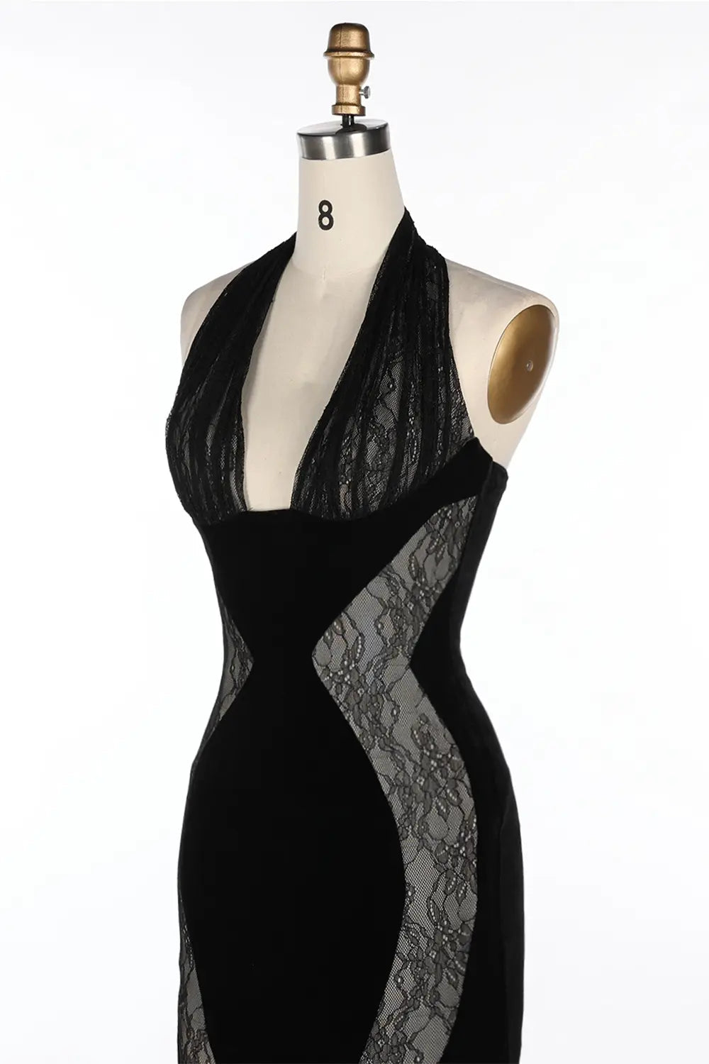 Vestido de noche negro halter de terciopelo con transparencias