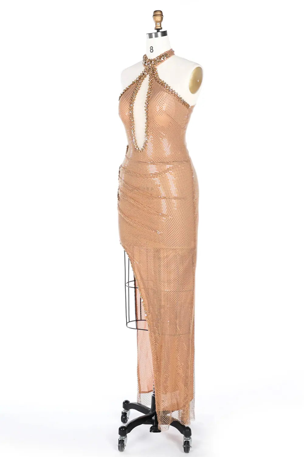 Vestido largo champán halter con abertura