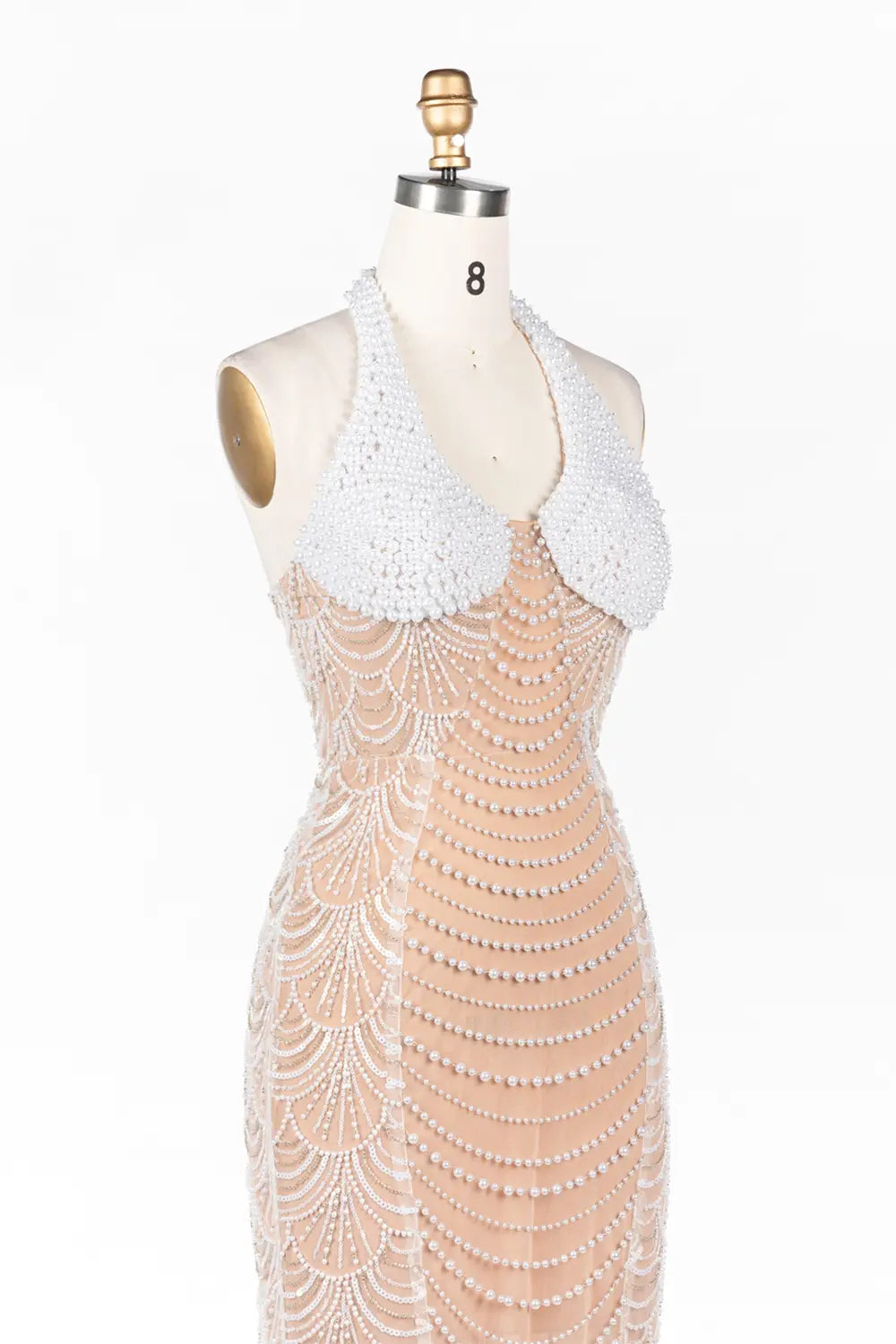 Vestido de noche blanco nude halter con abalorios