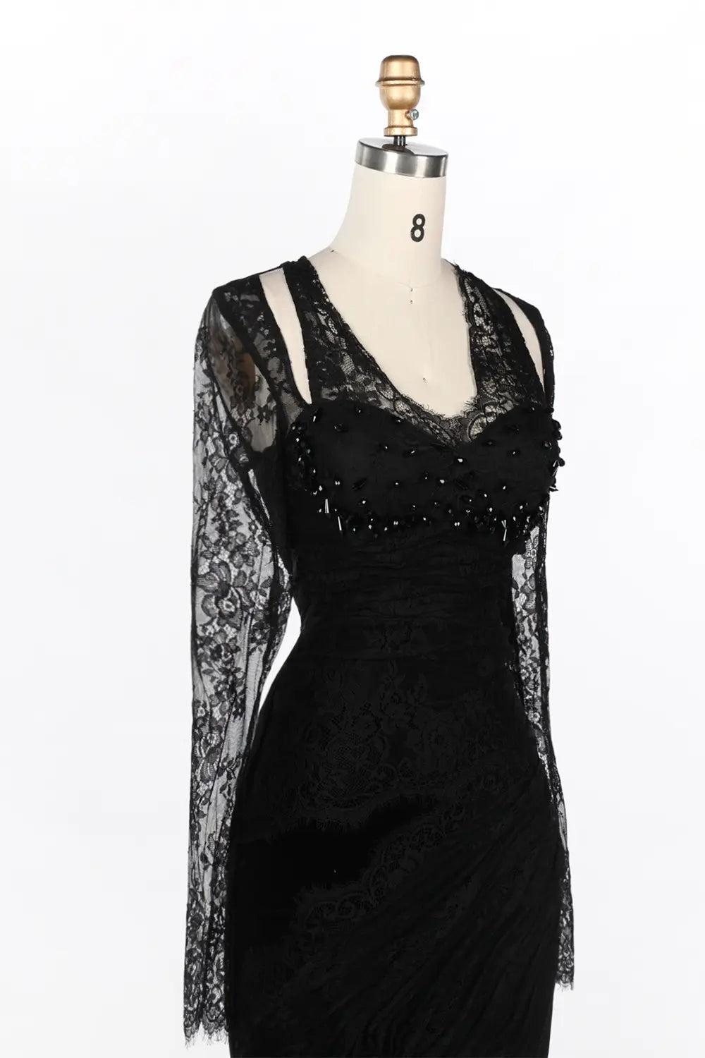 Vestido de noche negro de sirena con mangas de encaje y abalorios