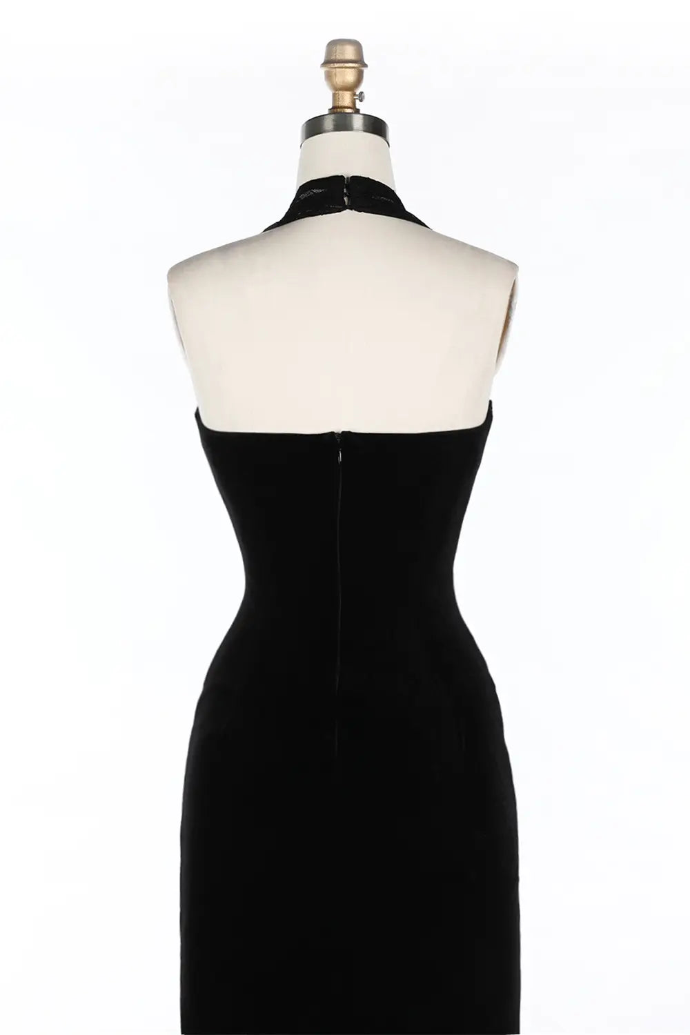 Vestido de noche negro halter de terciopelo con transparencias