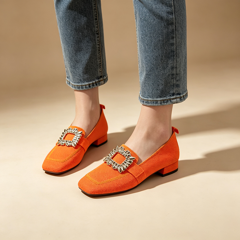 Mocasines de punto de puntera cuadrada con hebilla de strass y bloques de color