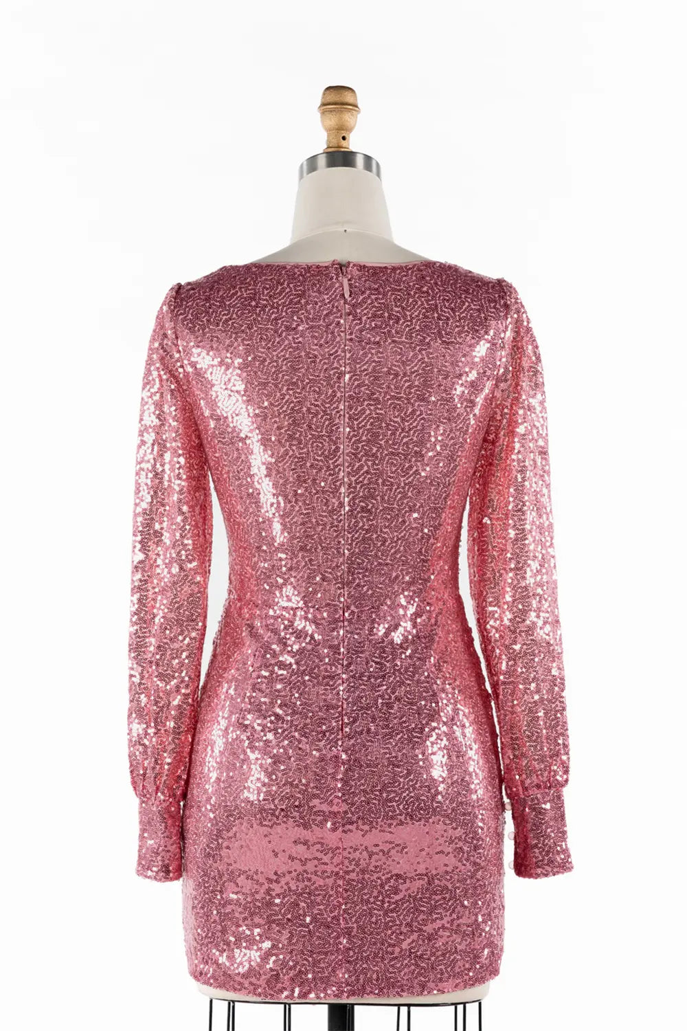Vestido cóctel corto rosa palo brillante de manga larga fruncido