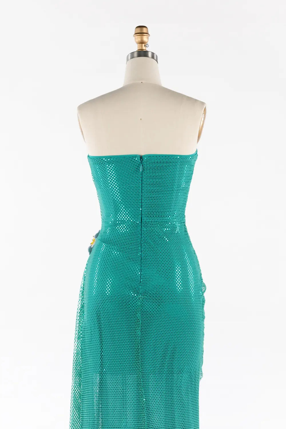 Vestido de noche verde esmeralda palabra de honor con lentejuelas y abertura