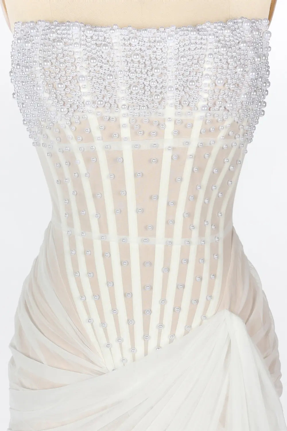 Vestido corto blanco palabra de honor con corsé drapeado y abalorios