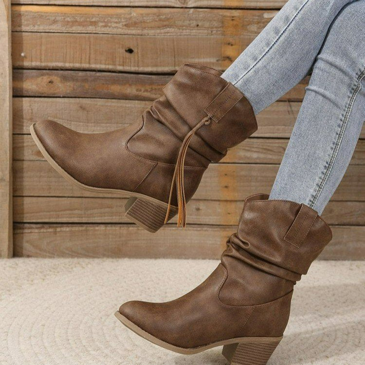 Botines camperos vintage con flecos