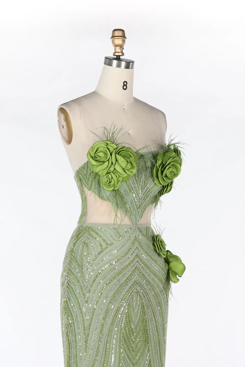 Vestido largo verde palabra de honor con lentejuelas florales