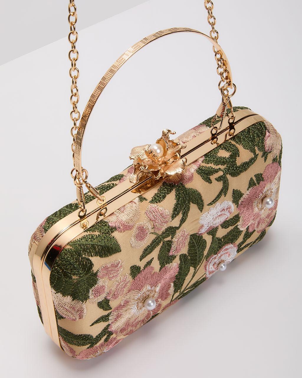 Clutch rígido con bordado de fresias