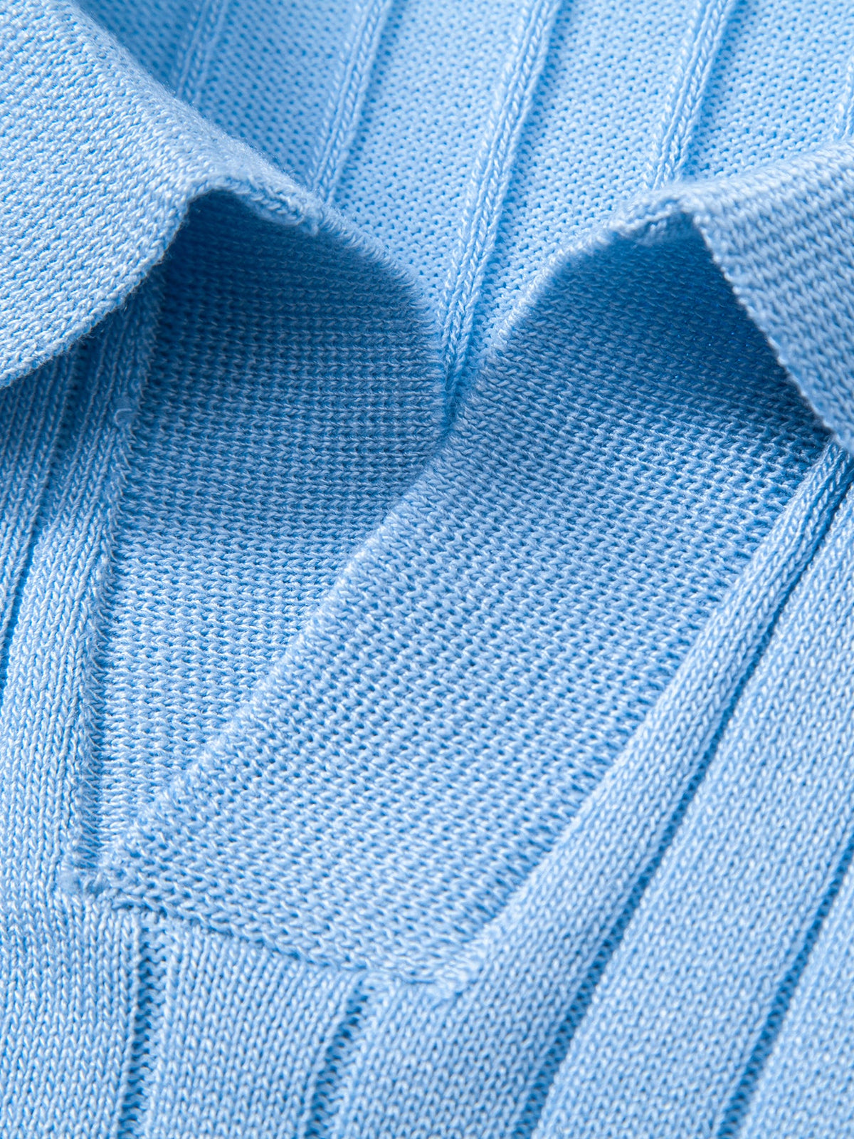 Polo de punto con cuello Johnny y ribete en contraste