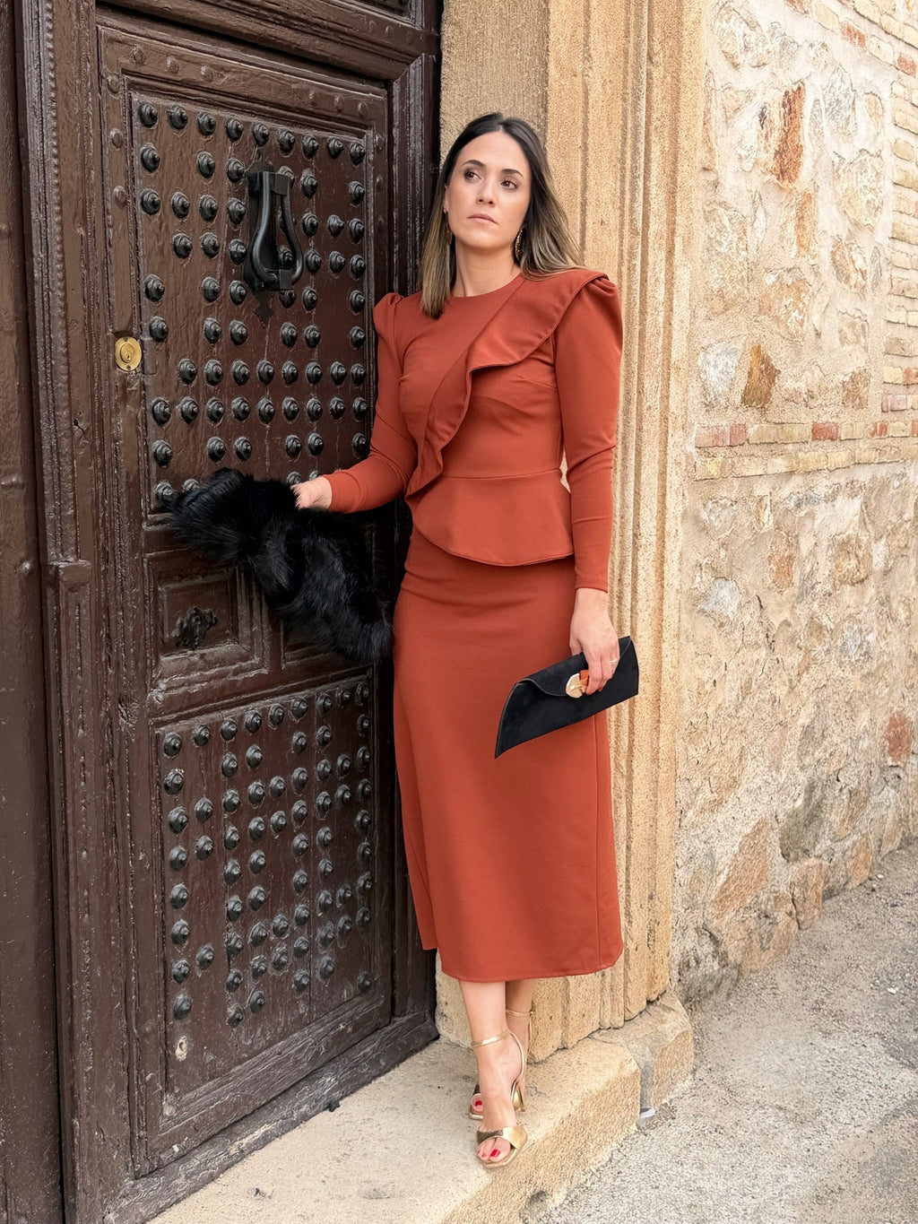Vestido midi teja con volante | Izara