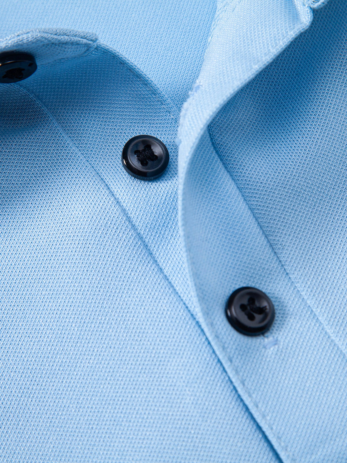 Polo con cuello a rayas en contraste
