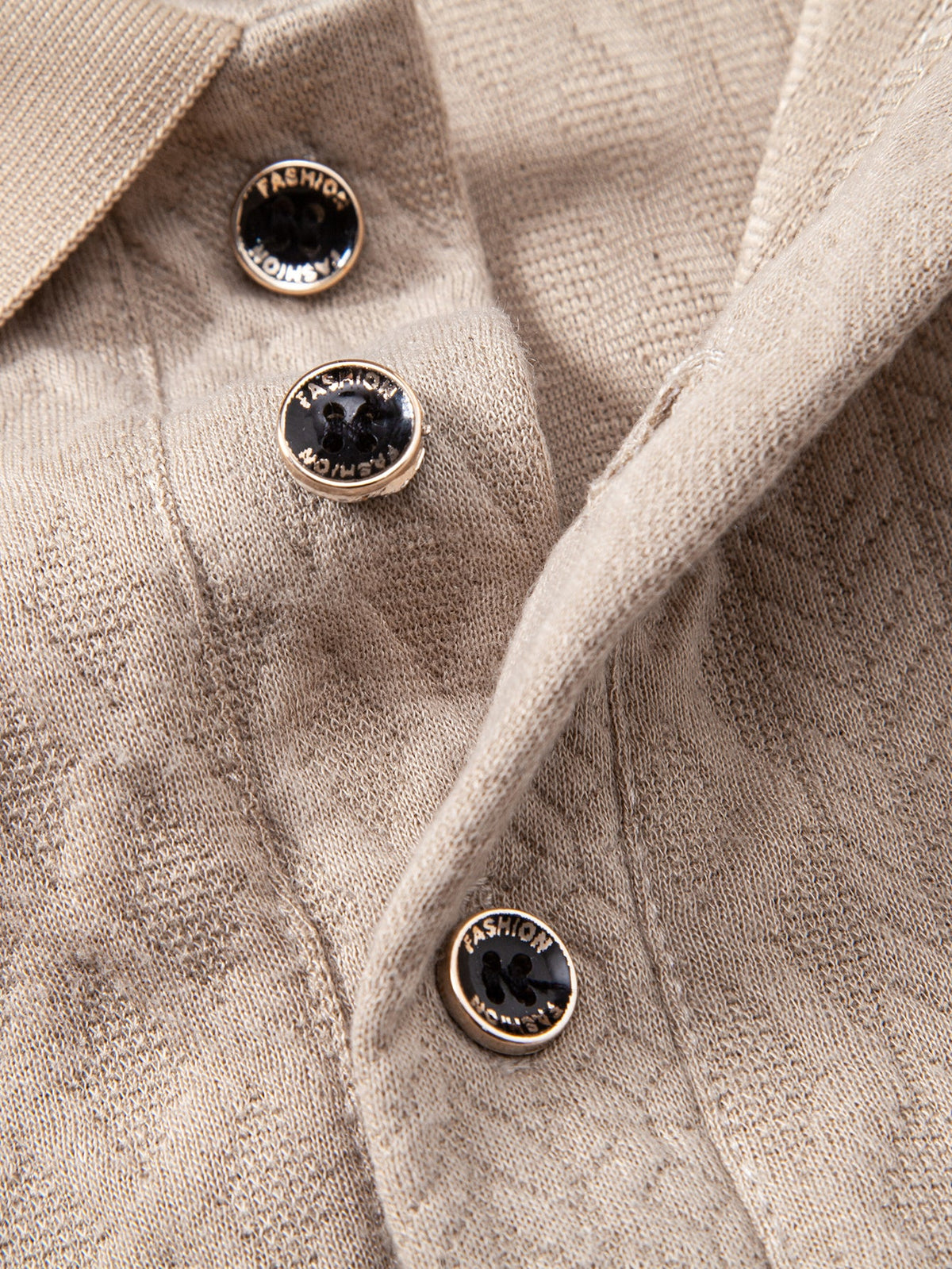 Polo jacquard geométrico