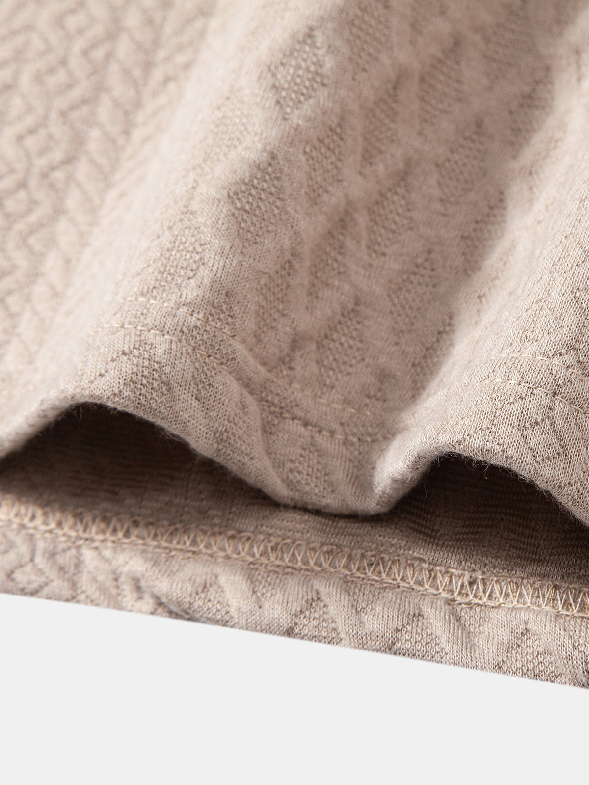 Polo jacquard geométrico
