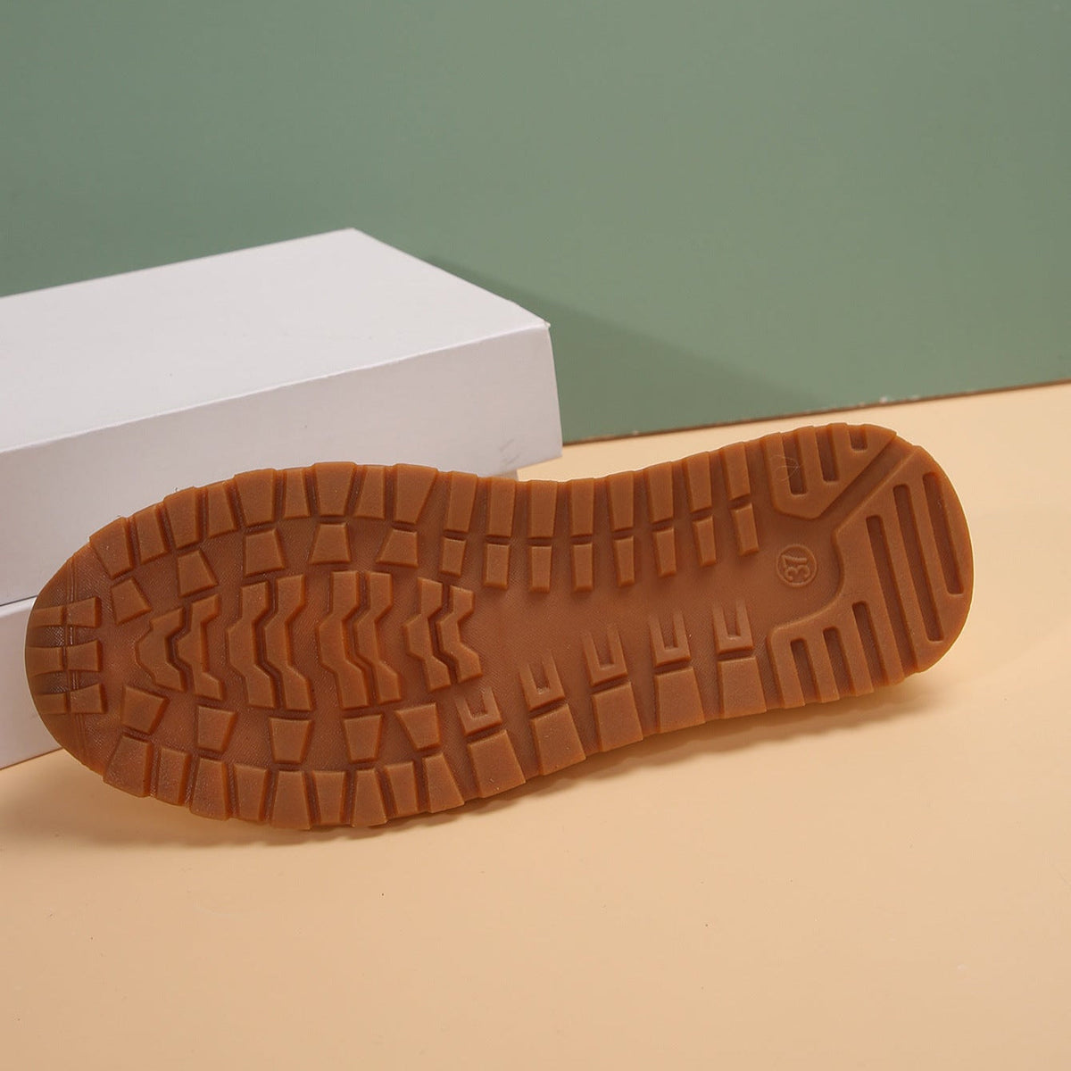 Mocasines con hebilla dorada y plataforma, cómodos y sin cordones