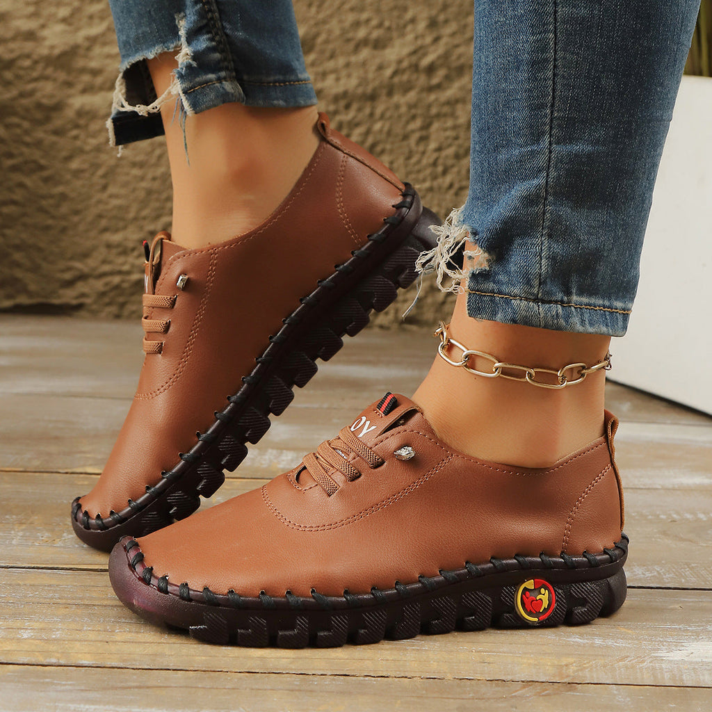 Mocasines con cordones de piel suave cosida y suela antideslizante